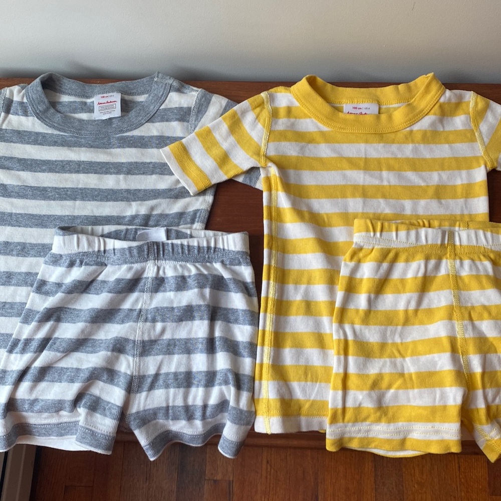 Hanna Andersson short sleeve, shorts PJ set 4t